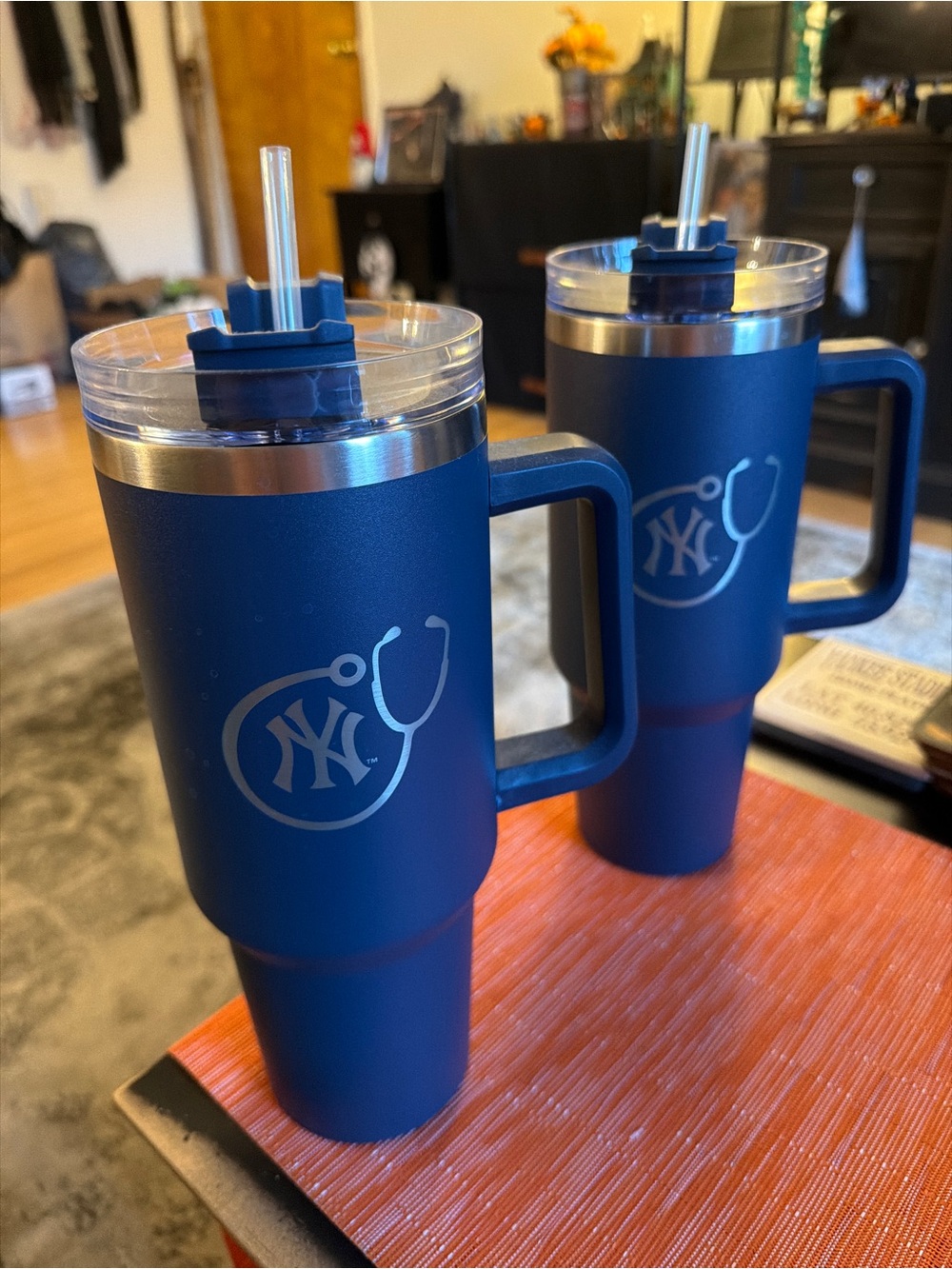 NY Yankee First Responder Navy Insulated Travel Mug with Handle and Straw